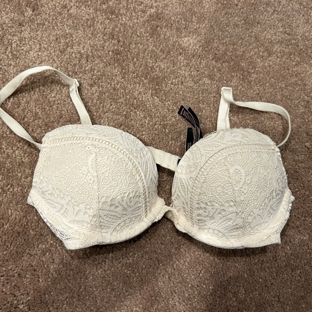 Victoria Secret Bombshell bra